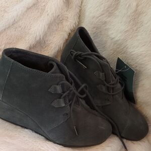 Toms Gray Lace Up Boots Minimalist Design